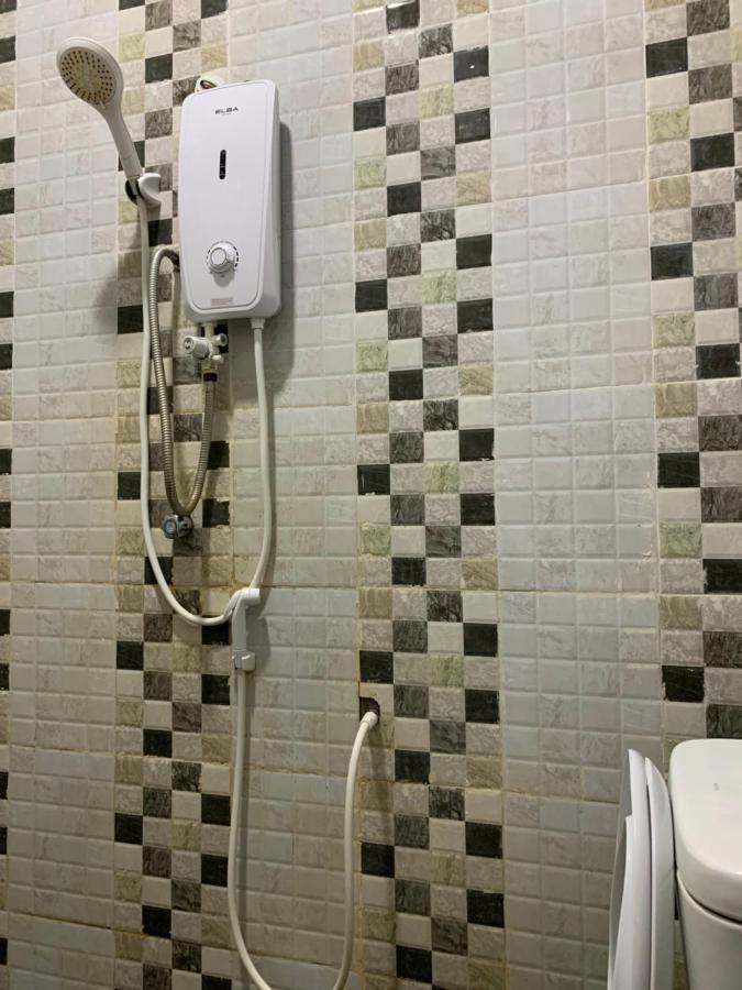 Aina Guest House Кота Бару Екстериор снимка