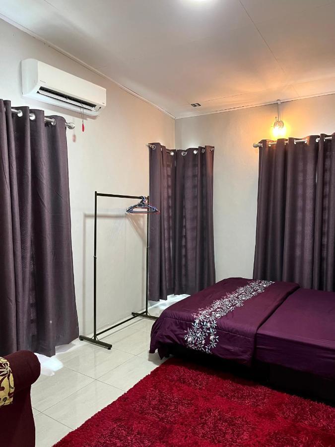 Aina Guest House Кота Бару Екстериор снимка