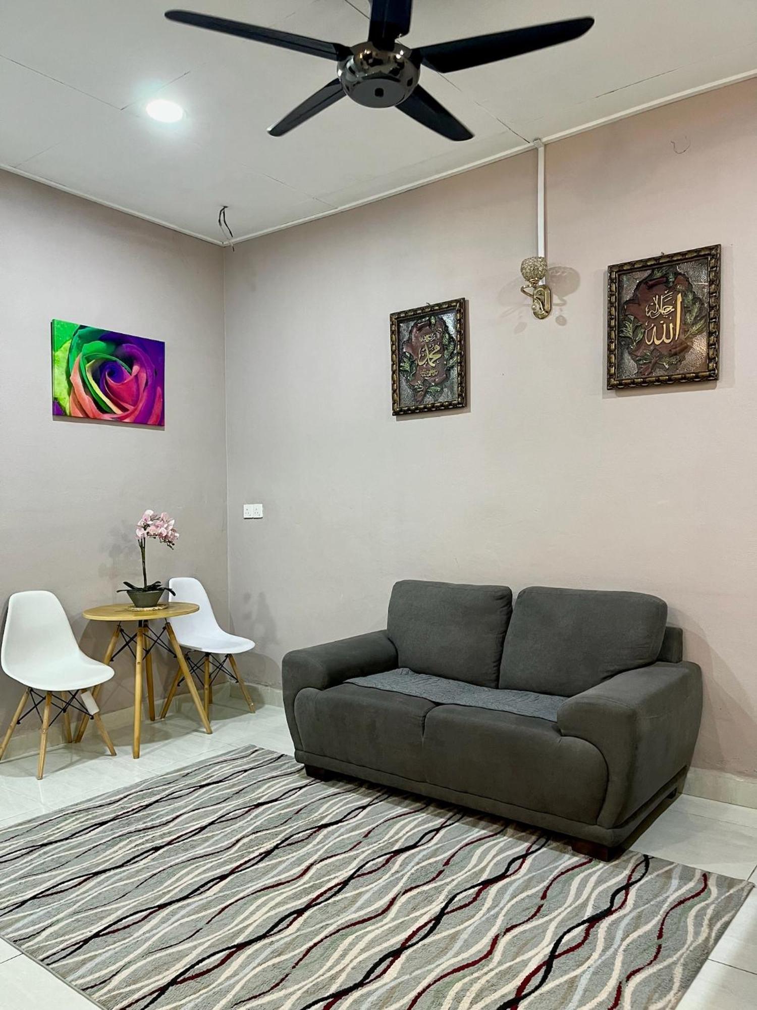 Aina Guest House Кота Бару Екстериор снимка